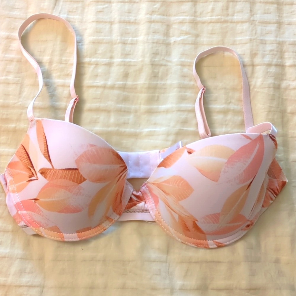 💲2/$30 - Danskin Underwired Bra